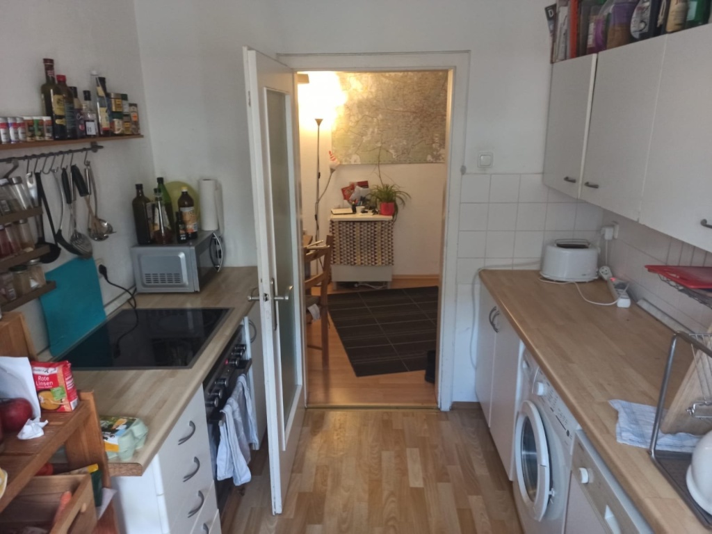 Flatshare München Silcherstr - Küche blick zum Flur