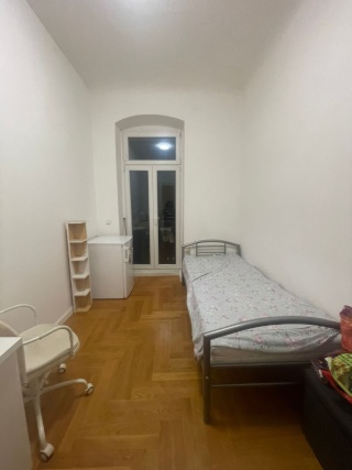 Beautiful room with balcony for Oct- January
