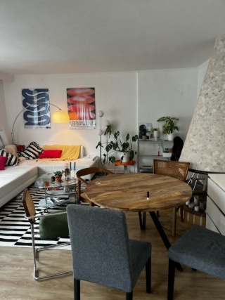 Anzeigenbild: großes Zimmer in heller 4er WG im Herzen Harburgs sucht neuen HAUPTMIETER