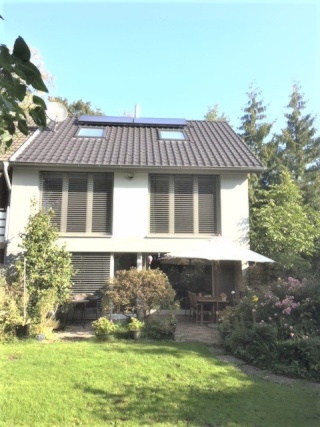 Anzeigenbild: 2 helle WG-Zimmer in neuwertigem Haus in guter Lage
