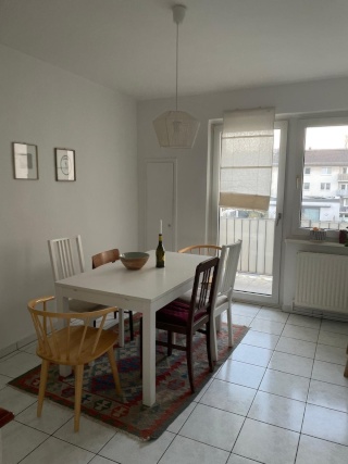 Zentrale 3 Zimmer Wohnung zur Zwischenmiete
