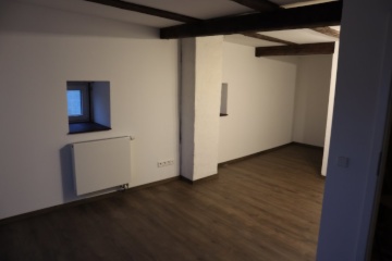 Anzeigenbild: Frisch Saniertes WG-Zimmer