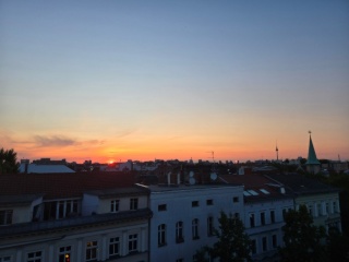 Ad image: Helle, schöne Dachgeschoss Wohnung 1- 3 Monate / frei ab 1. Februar - 1. Mai - im "Gräfekiez" - Ruhige und lebendige Nachbarschaft : Kreuzberg/ Neukölln !