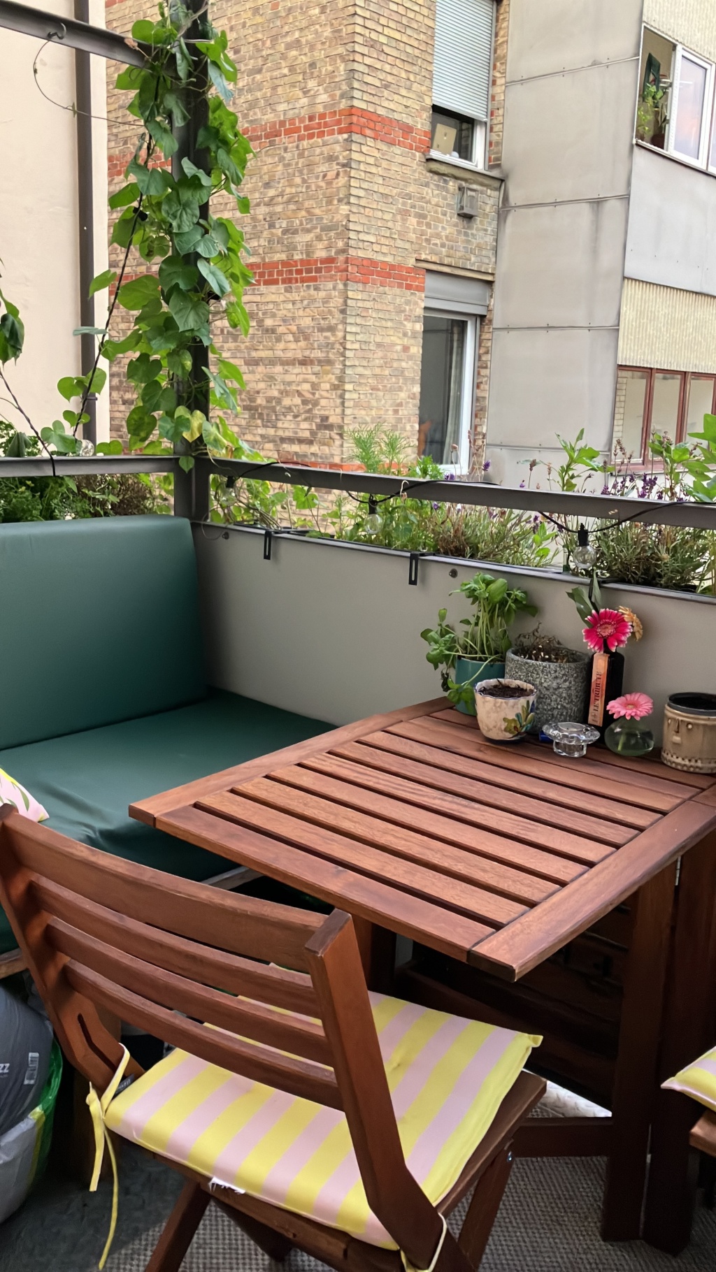 Altbau mit Balkon im Heusteigviertel/Zimmer – Mozartstraße, 70180 Stuttgart Süd – Vorschaubild 2