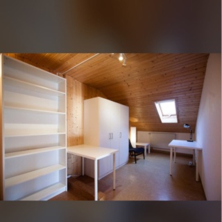 Anzeigenbild: Möbliertes 16qm WG-Zimmer, Haus mit Garten