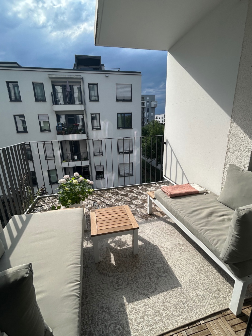 Untermiete für 3 Monate: Moderne 2 Zi-Wohnung mit Balkon in zentraler Lage – Weißenseestraße 124, 81539 München Obergiesing – Vorschaubild 8