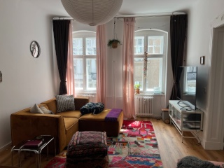 Anzeigenbild: Helle & großzügige 2-Zimmer-Wohnung in Neukölln zur Zwischenmiete