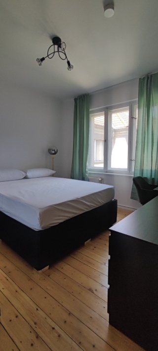 Anzeigenbild: WG Zimmer in einer 2 Zimmer Wohnung verfügbar
