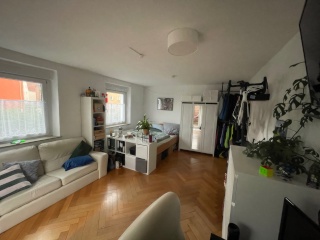 Anzeigenbild: Großzügiges WG-Zimmer (23qm) in entspannter 4er WG
