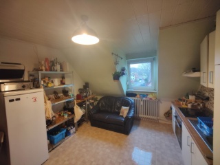 Anzeigenbild: Zimmer in zentraler 3er WG (3 Zimmer frei)