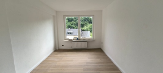 Anzeigenbild: Mehrere WG Zimmer (Studenten WG) mit Garten ab September/Oktober