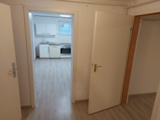 Anzeigenbild: 57 qm, 2 Zimmerwohnung, Souterrain, großes Bad, Küchenzeile, Garten, nahe Norduni und Weender Klinikum - für 1 Person geeignet