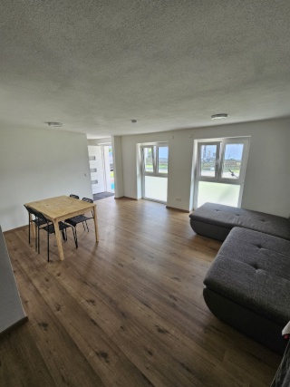 Anzeigenbild: 3 Zimmer WG für Frauen