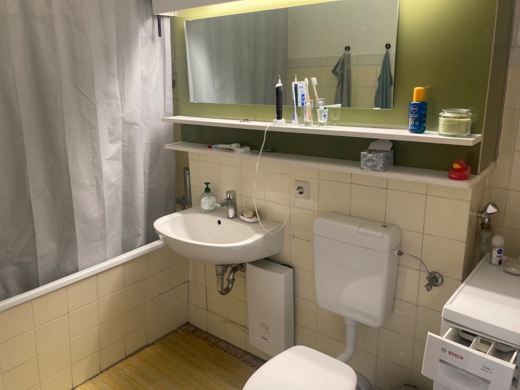 Flat Neukölln Kestenzeile - Badezimmer/bathroom