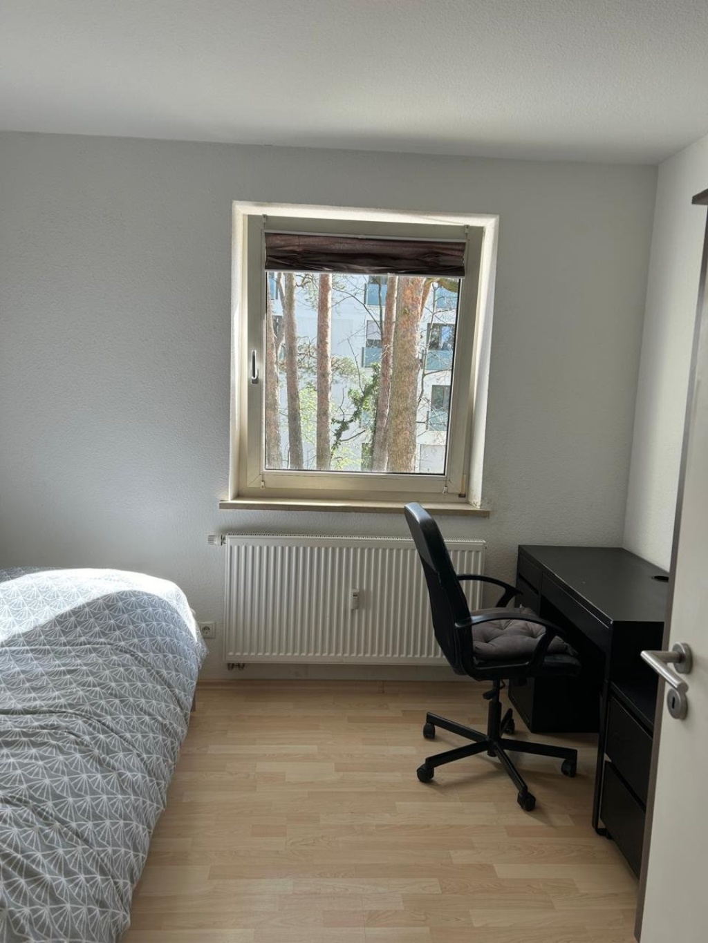 Private room in an apartment for long term