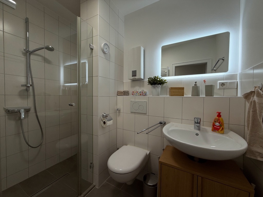 Apt. SunnySide: 1-Zimmer Wohnung mit großem Balkon / Pauschalmiete (all-in) – Savignystraße 30, 45147 Essen Holsterhausen – Vorschaubild 9