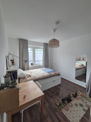 Ad image: Bright cozy room in Bonner Altstadt