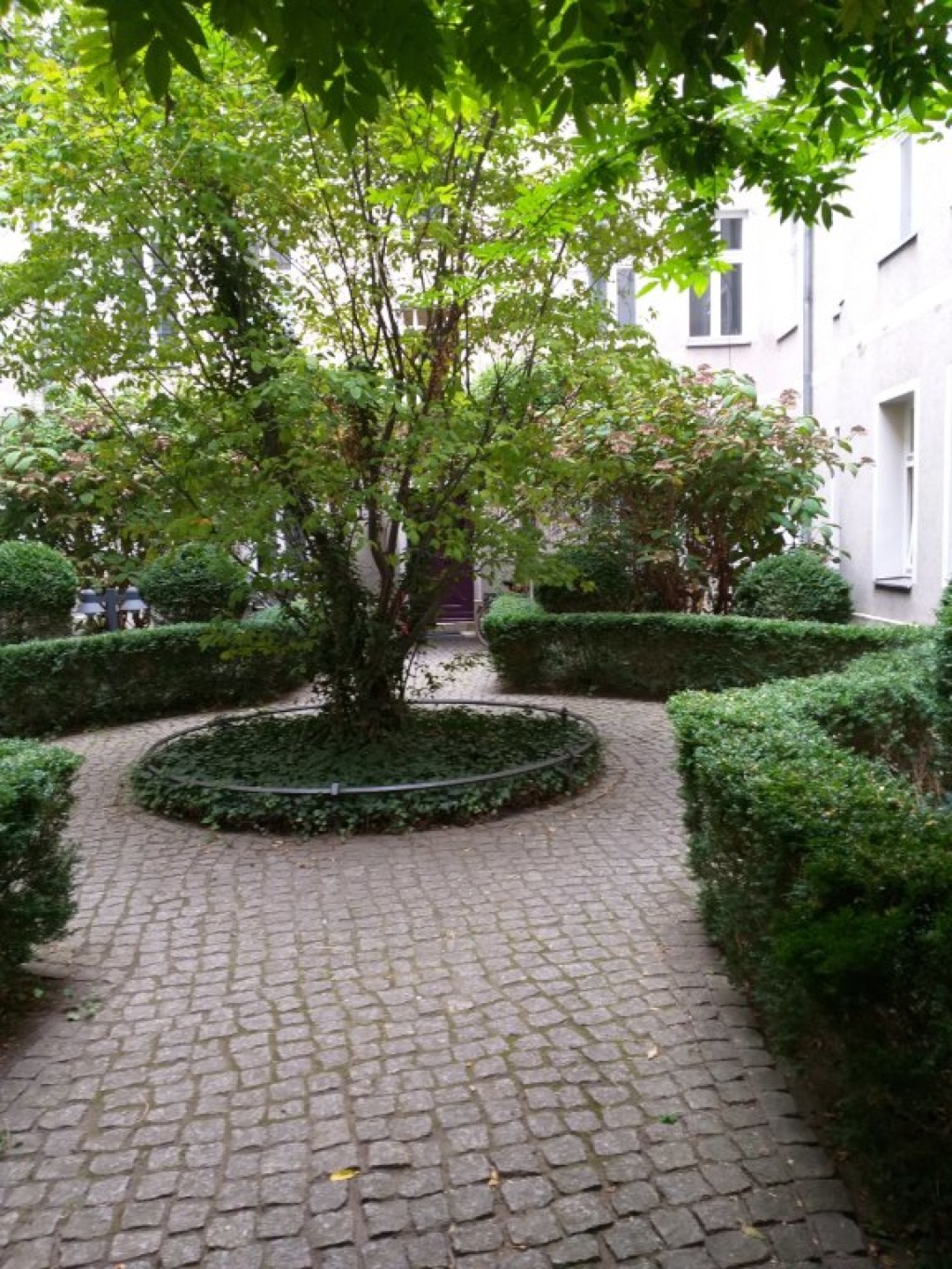 Ferienwohnung in der Nähe von Savigny Platz Quiet Furnished Apartment near Savigny Platz – Pestalozzistrasse 10, 10625 Berlin Charlottenburg – Vorschaubild 15