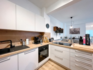 Anzeigenbild: B6- Studenten-Traum: Stylische WG geeignete Wohnung mit allem Drum & Dran in Aachen