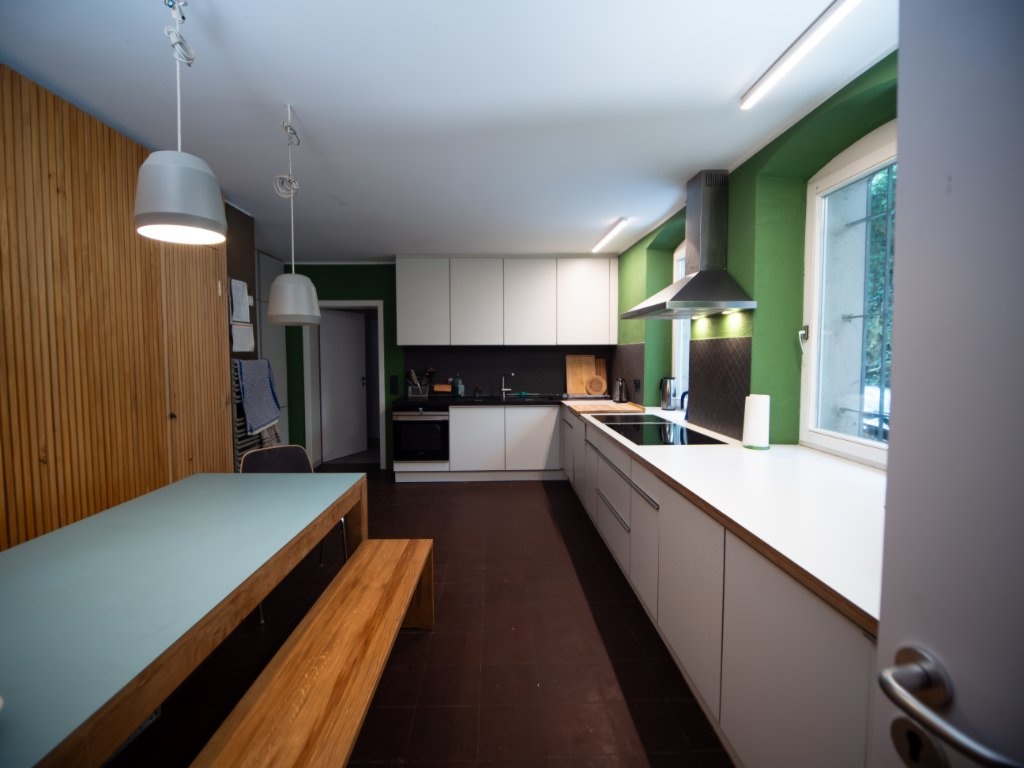 WG-Zimmer Mitte Etzelstraße 7 - Geräumige Küche - Weitanasicht