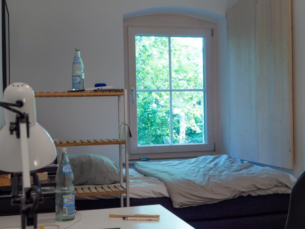 WG-Zimmer Mitte Etzelstraße 7 - geräumiges Zimmer