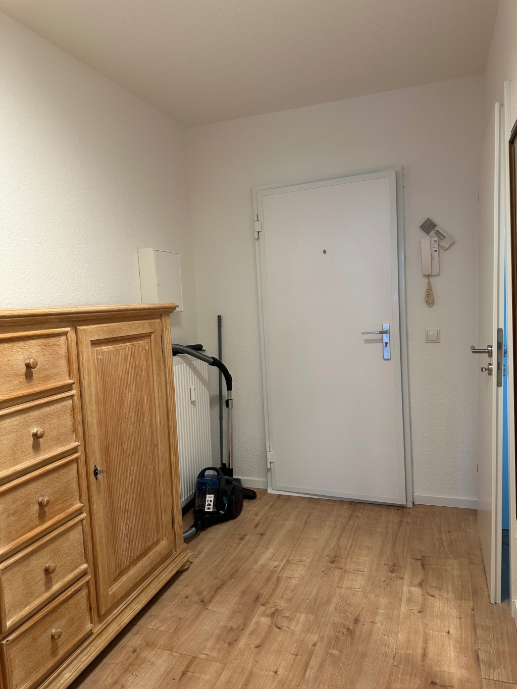Vollmöblierte Einzimmerwohnung in Bonn-Auerberg mit Balkon – ab November zu vermieten – Pariser Straße 50, 53117 Bonn Auerberg – Vorschaubild 13