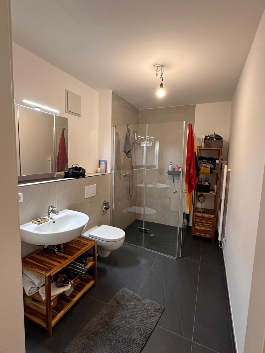 WG-Zimmer Kreuzberg Neuenburger Straße - großes Bad