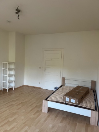 Anzeigenbild: Schönes helles Zimmer in 4er WG ☀️