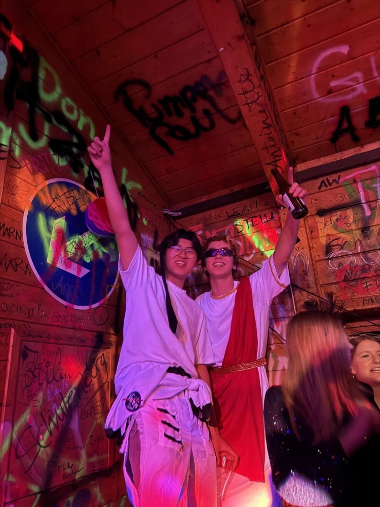 Anzeigenbild: Suchen zu zweit 2er bis 5er WG in Heidelberg  (1000€)