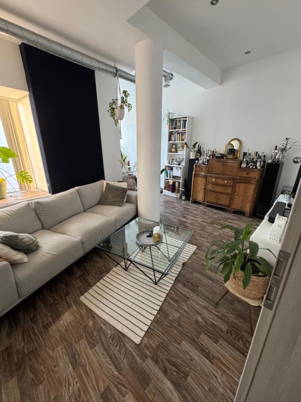 WG Wohnung mit 3,5 Zimmer in Stuttgart Mitte, am Milaneo