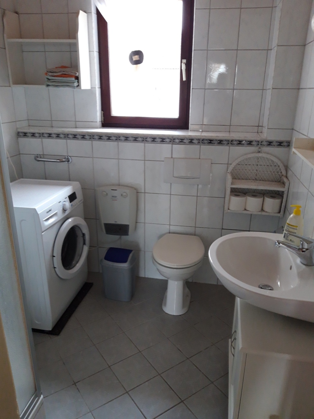 WG-Zimmer Dechsendorf Egerstraße - Bad