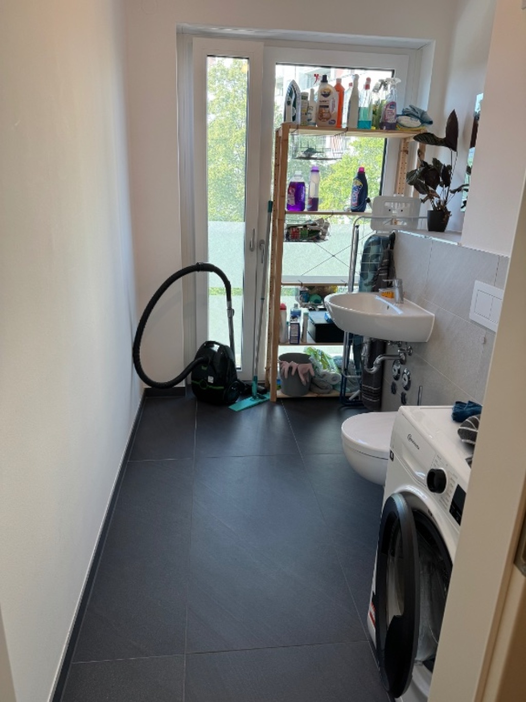 WG-Zimmer Kreuzberg Neuenburger Straße - kleines Bad