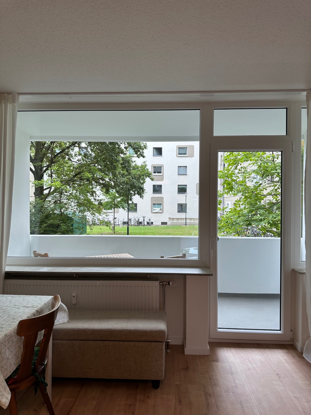 Vollmöblierte Einzimmerwohnung in Bonn-Auerberg mit Balkon – ab November zu vermieten – Pariser Straße 50, 53117 Bonn Auerberg – Vorschaubild 17