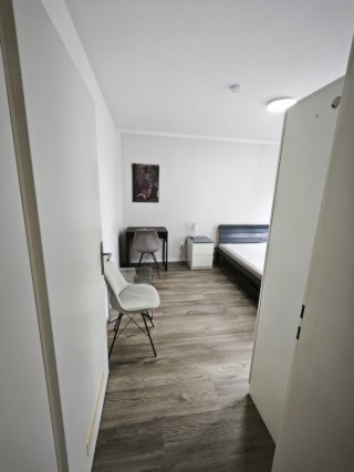 Anzeigenbild: Vollmöbliertes WG-Zimmer 2 min vom Bahnhof Friedrichsdorf