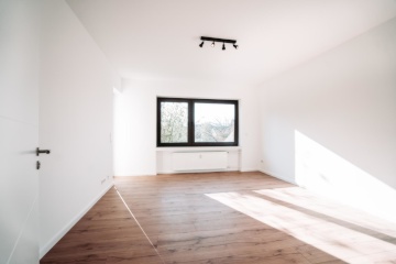 Imagen del anuncio: WG habitaciones con balcón privado en 5 WG * exclusivamente renovado y modernizado en 5 min en la universidad *