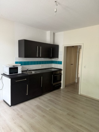 Imagen del anuncio: Apartamento de 30qm parcialmente amueblado & cerca de la estación de tren