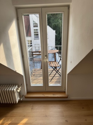 Anzeigenbild: Möblierte 2-Zimmer Wohnung - Zentrale Lage (Erba Park, Innenstadt)