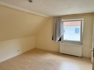 Ad image: WG room in detached house with 2 kitchens, 2 bathrooms and one too. WC