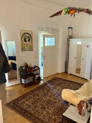 Ad image: Beautiful, bright room in central location