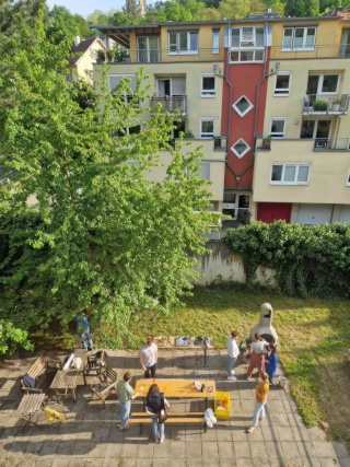 Anzeigenbild: WG-Zimmer in geselliger vierer WG zur Untermiete im Dezember (und bei Interesse sogar bis zum Sommer)☀️