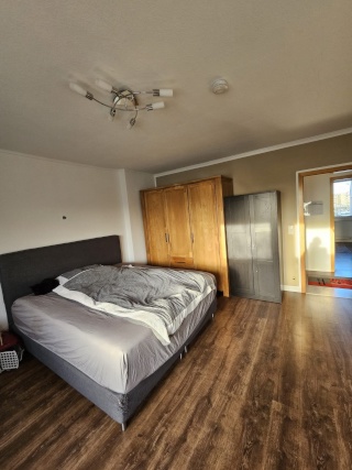 Anzeigenbild: WG-Zimmer mit Extra-Platz: 2 Zimmer nur für dich – alles inklusive