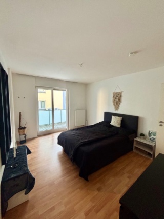 Anzeigenbild: Zimmer mit Balkon Zugang 15qm