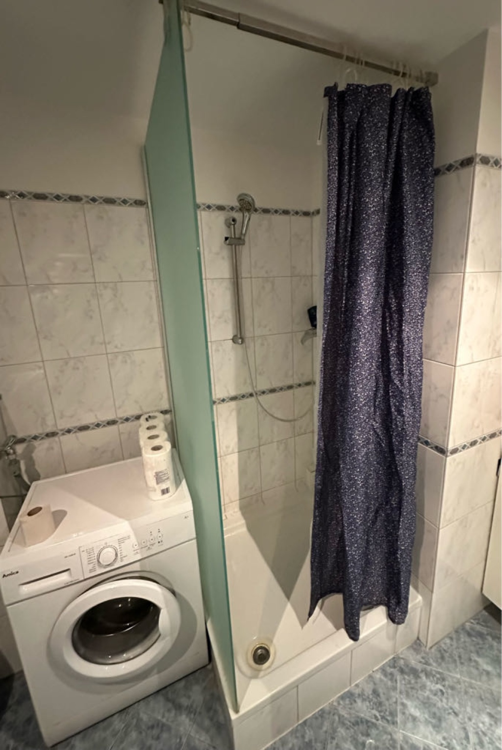 Habitación en WG nordend mittelweg - bad 1 mit Waschmaschine