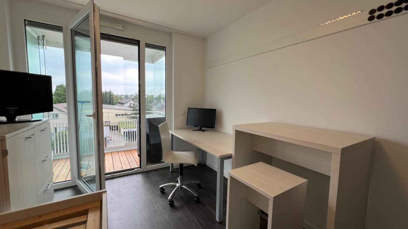 1-Zimmer-Wohnung Planegg/ Martinsried Lochhamerstraße 7 - Wohn- und Arbeitsbereich