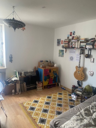 Anzeigenbild: 2 Gemütliche WG-Zimmer in geselliger 4er-WG in Regensburg, Landshuterstraße 53