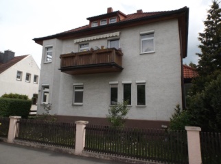 Vermiete WG-Zimmer (1) in schöner 5-Raum-Wohnung, zentrumsnah