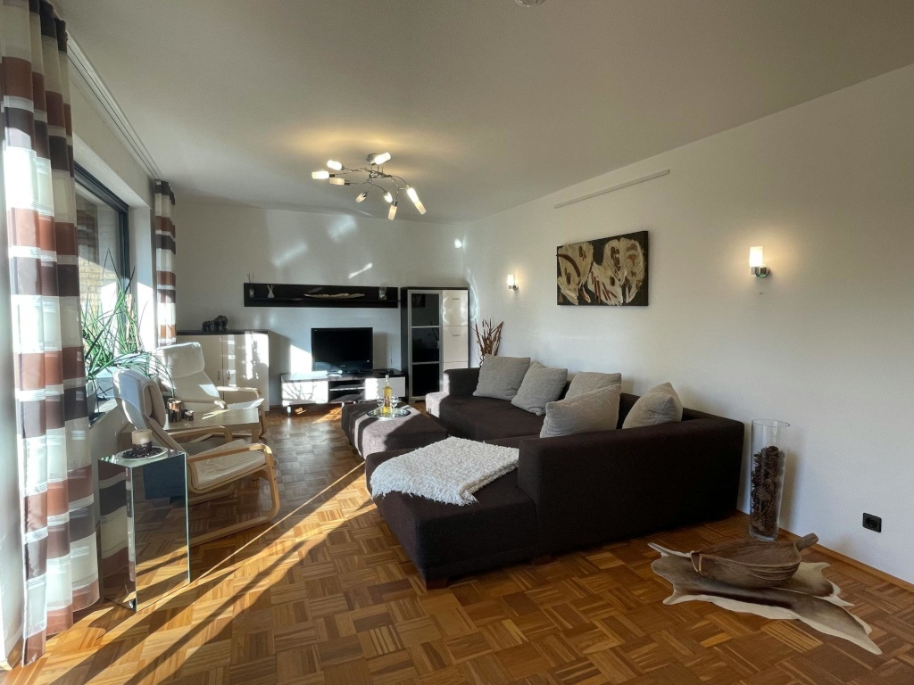 Lichtenbroicher Weg, Düsseldorf – 40472 Düsseldorf Hubbelrath – Vorschaubild 3