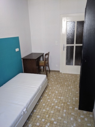 Anzeigenbild: Möbliertes Zimmer mit Balkon in  4er-WG ab   01.11.2026 frei