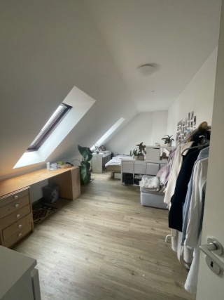 Anzeigenbild: Zimmer in netter 3er WG ab Oktober frei