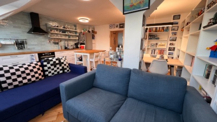 Anzeigenbild: Central & Quiet - Dachgeschosswohnung on Torstrasse/Mitte